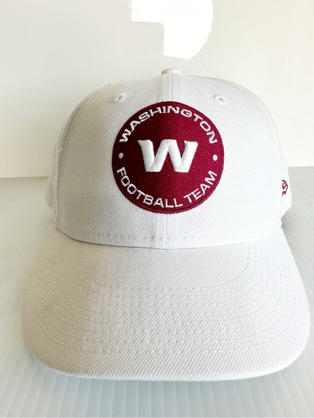 NEW ERA 59FIFTY Washington Football Team Redskins Commanders Fitted Hat - White